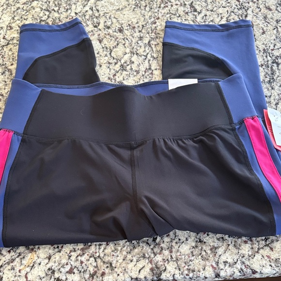 Lane Bryant Livi Active Capris - Picture 4 of 6